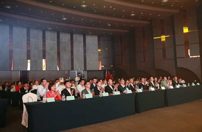 伟德体育 - 综合体育赛事平台|奥体中心相助同伴