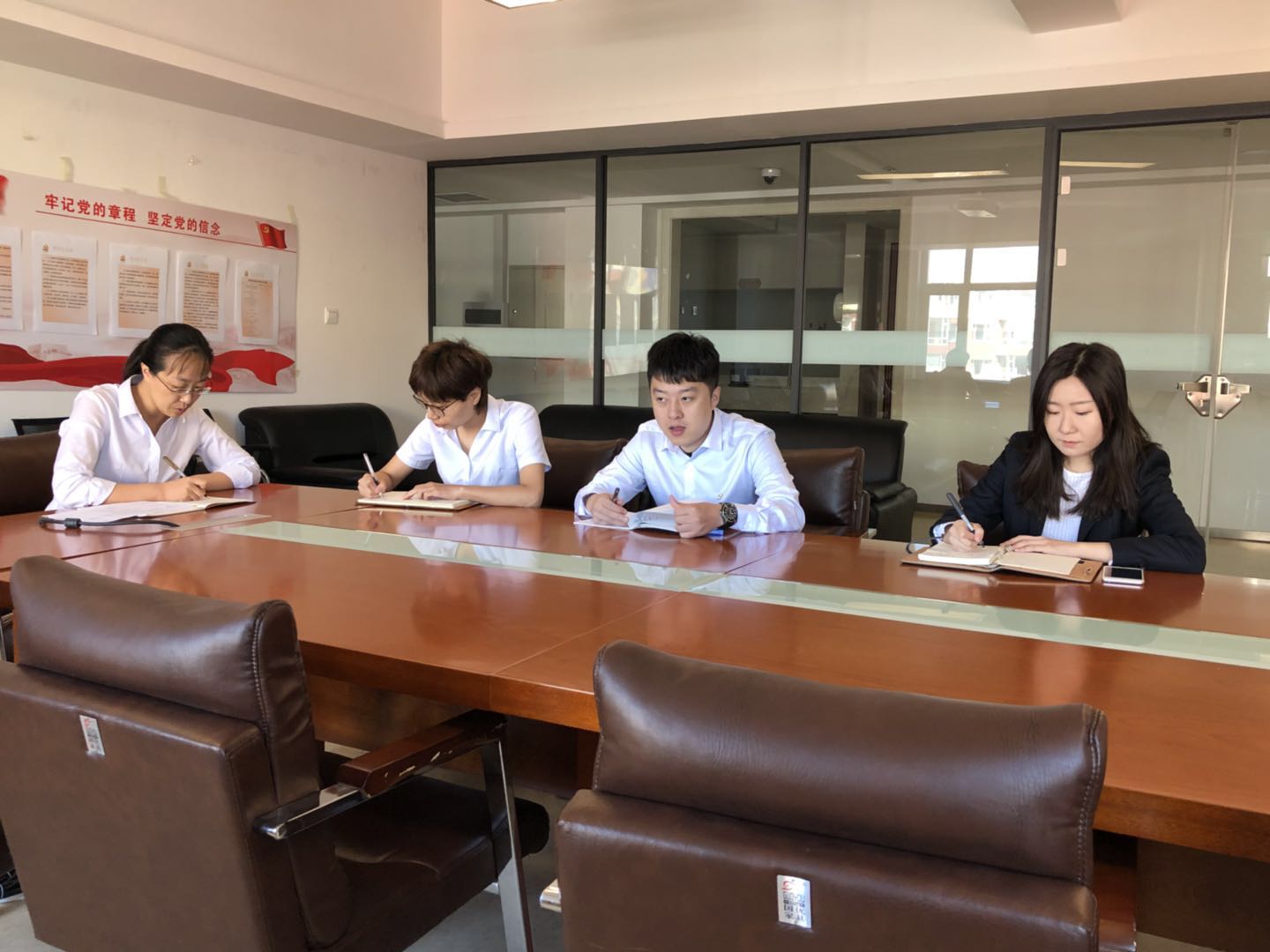 伟德体育 - 综合体育赛事平台|奥体中心相助同伴