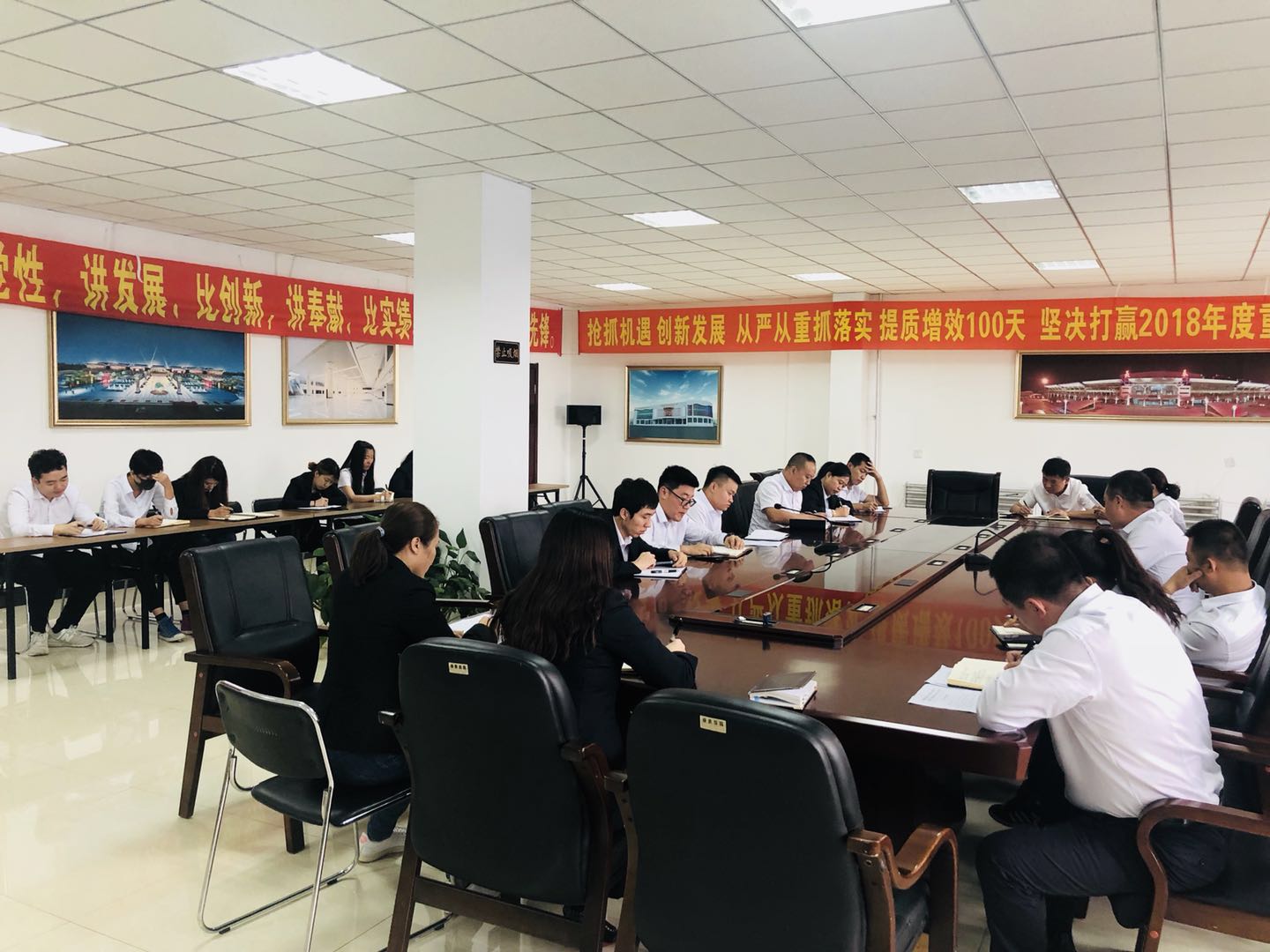 伟德体育 - 综合体育赛事平台|奥体中心相助同伴