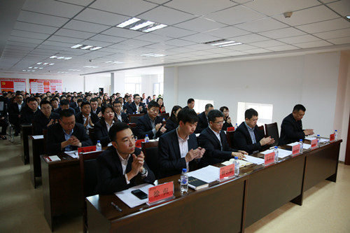 伟德体育 - 综合体育赛事平台|奥体中心相助同伴