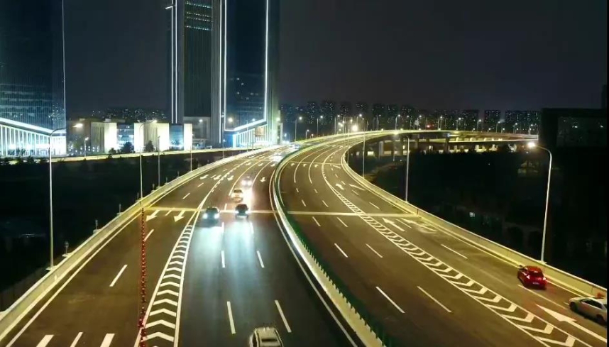 伟德体育 - 综合体育赛事平台|奥体中心相助同伴