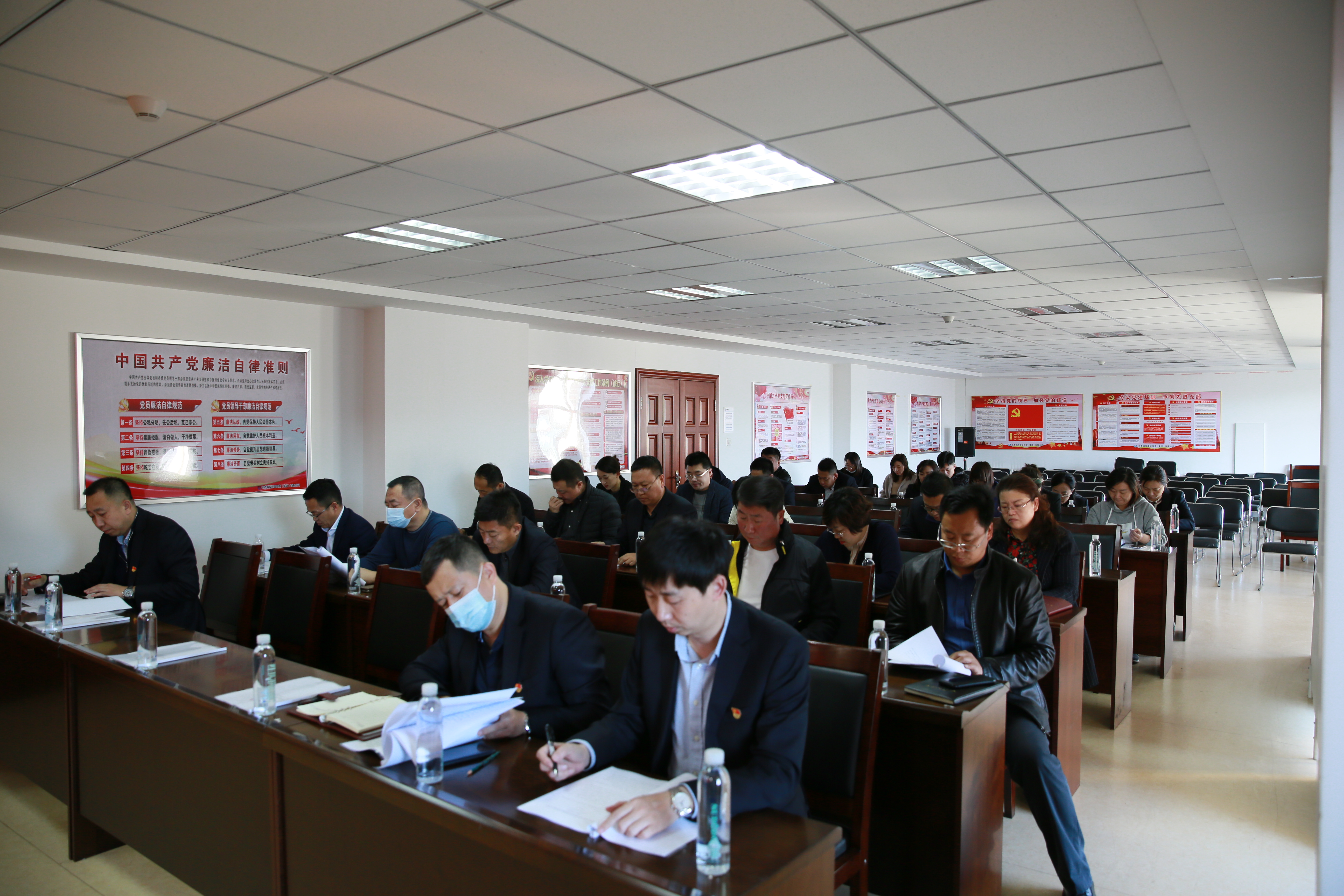 伟德体育 - 综合体育赛事平台|奥体中心相助同伴