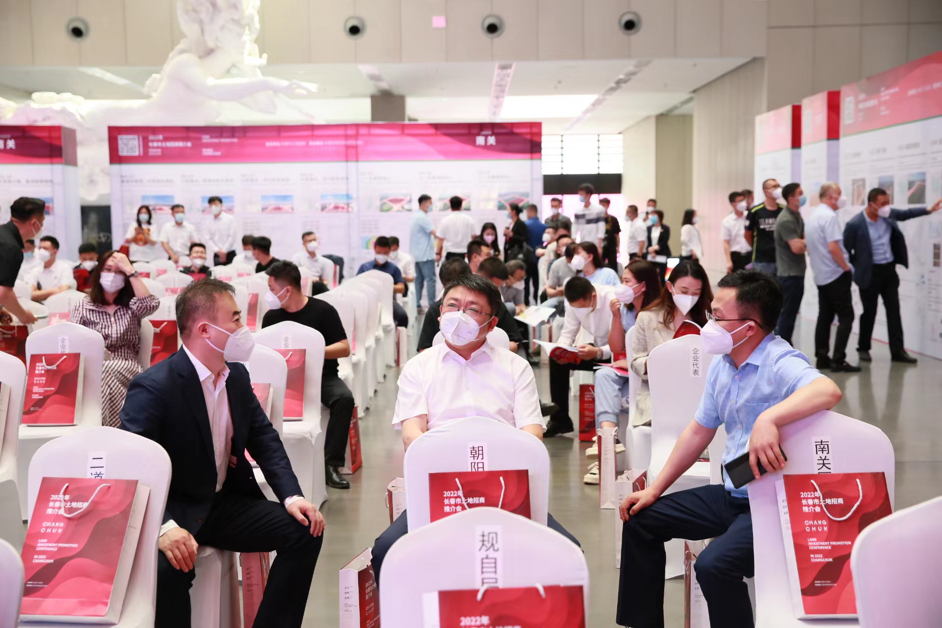 伟德体育 - 综合体育赛事平台|奥体中心相助同伴