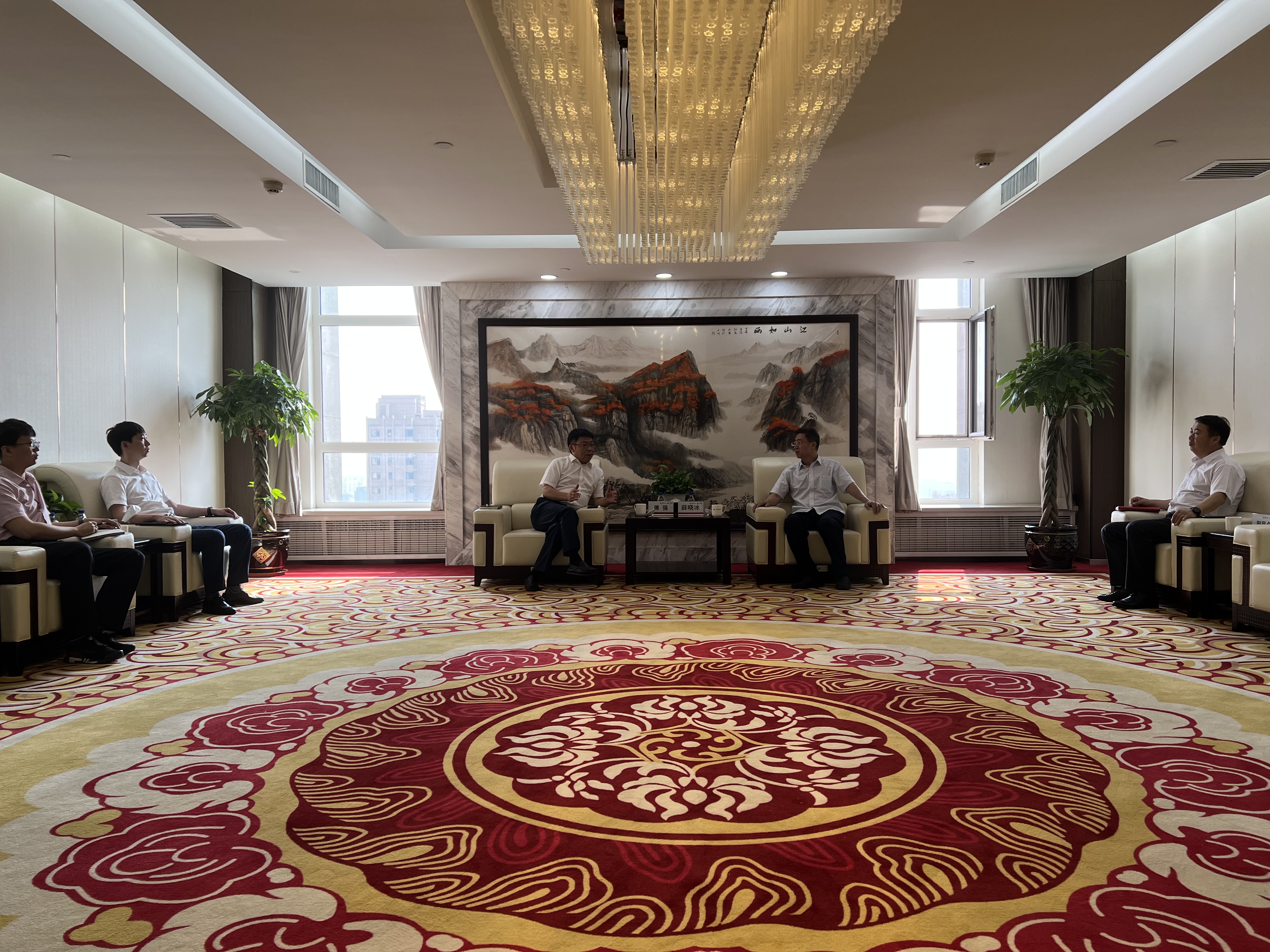 伟德体育 - 综合体育赛事平台|奥体中心相助同伴