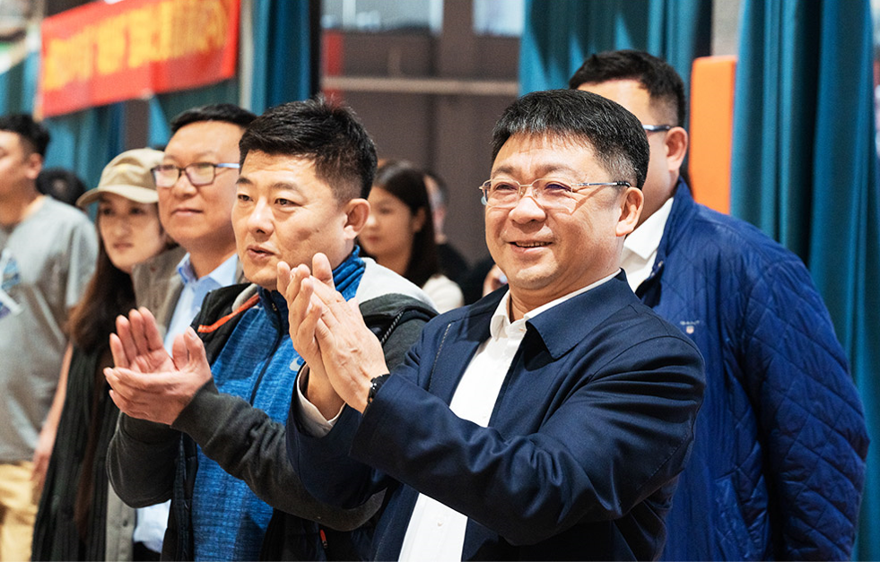 伟德体育 - 综合体育赛事平台|奥体中心相助同伴